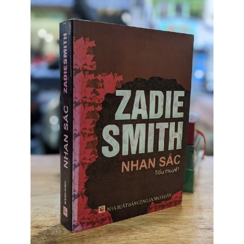 Nhan sắc - Zadie Smith 334085