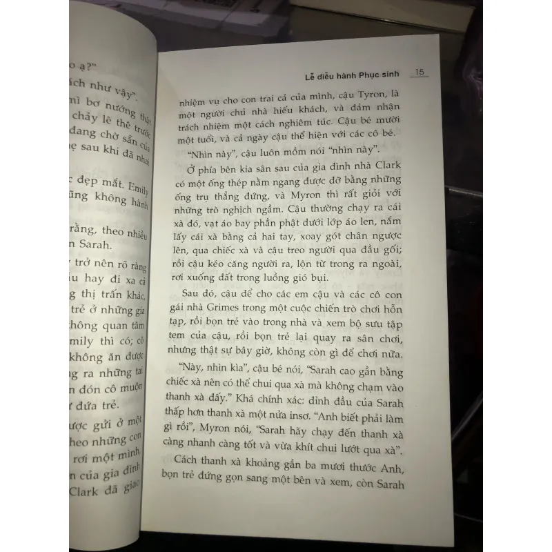 Lễ diễu hành phục sinh - Richard Yates 1027054