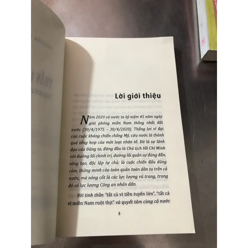 Trần Quốc Hương người chỉ huy tình báo 977544