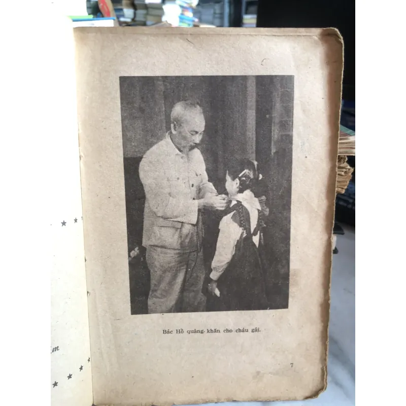 Sổ tay đội viên thiếu niên tiền phong Hồ Chí Minh  1010170