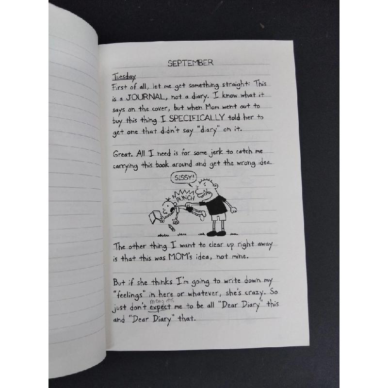 Diary of a wimpy kid a novel in cartoons mới 90% bẩn bìa, ố nhẹ HCM1712 Jeff Kinney NGOẠI VĂN 355187