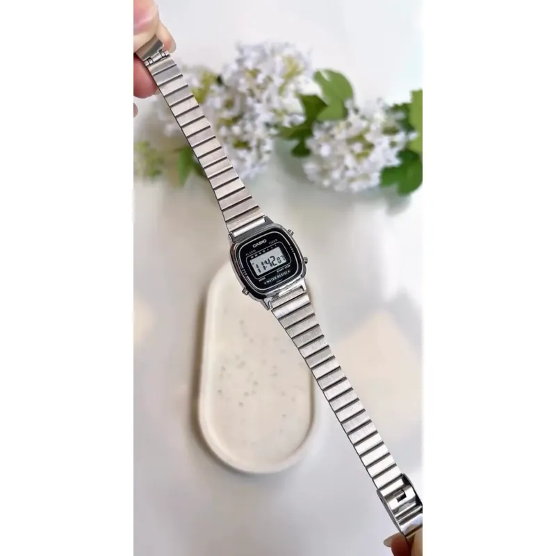 Đồng hồ Casio LA 670 - item quốc dân cho Nữ mê đồng hồ mini 761344