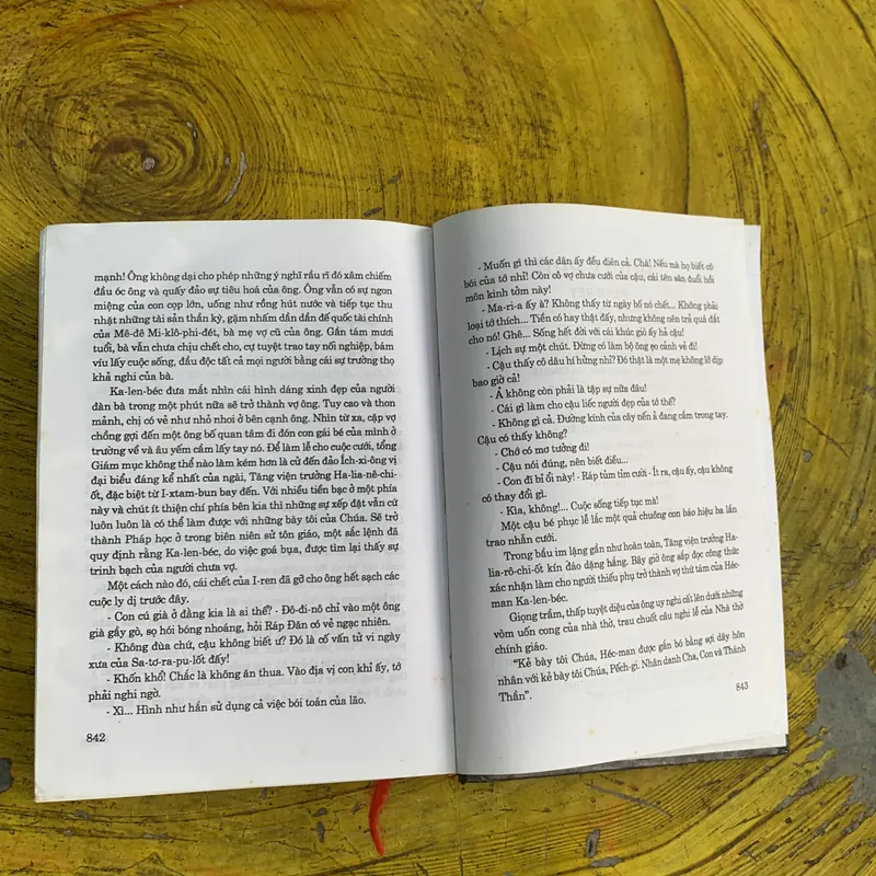 ĐỜI TỶ PHÚ - PIERE REY - best seller  738270