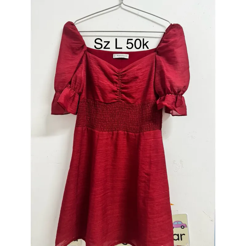 Đầm dự tiệc đỏ tôn da 1001858