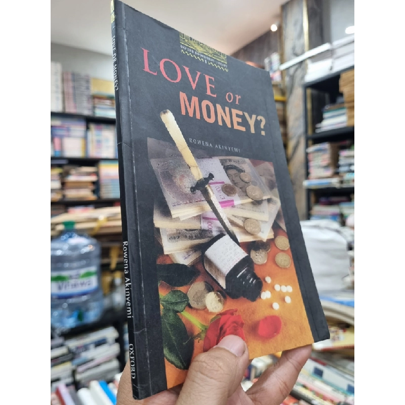 LOVE OR MONEY - Rowena Akinyemi (Oxford Bookworms 1) (Luyện đọc tiếng Anh) 142404