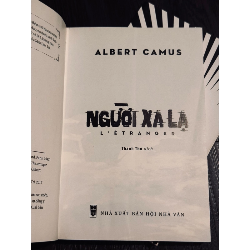 Combo người xa lạ + the stranger (đọc mô tả) 532075