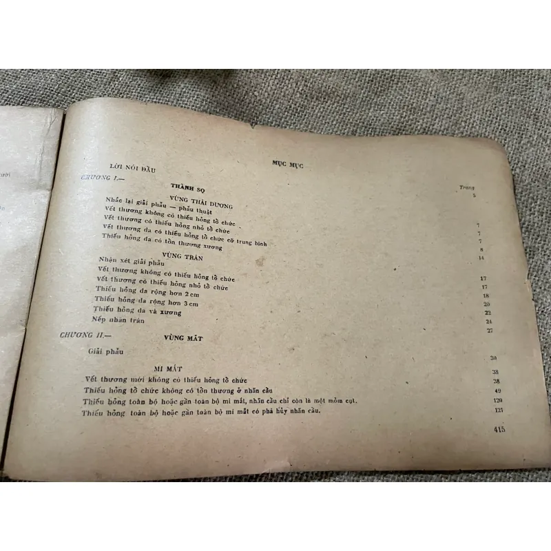 PHẨU THUẬT TẠO HÌNH VÀ TÁI TẠO MẶT  Người dịch: B.S. VÕ THẾ QUANG 573104