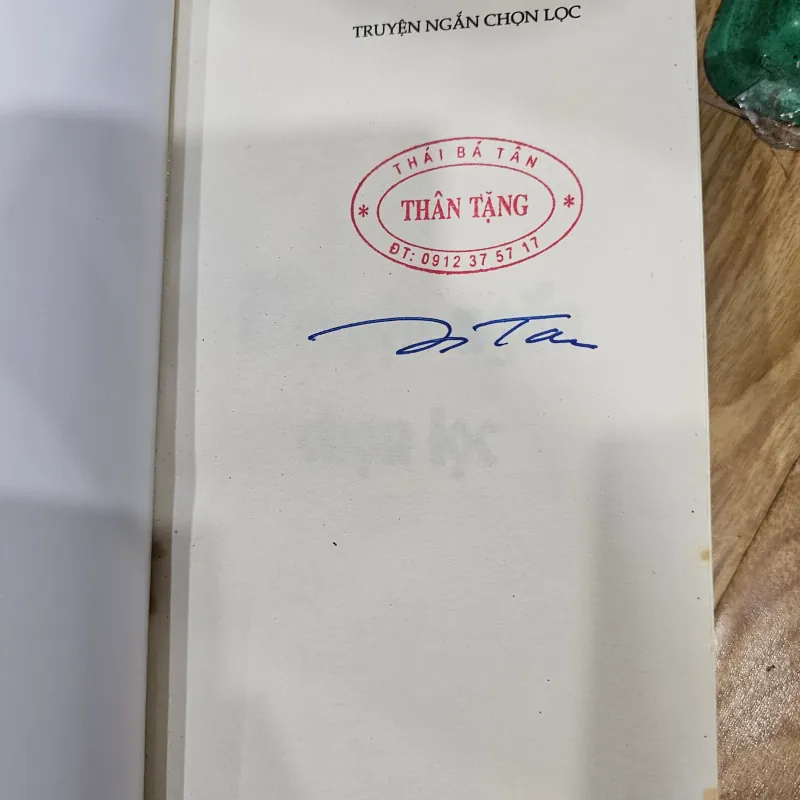 Truyện ngắn chọn lọc (có chữ ký tác giả)
120k 758185