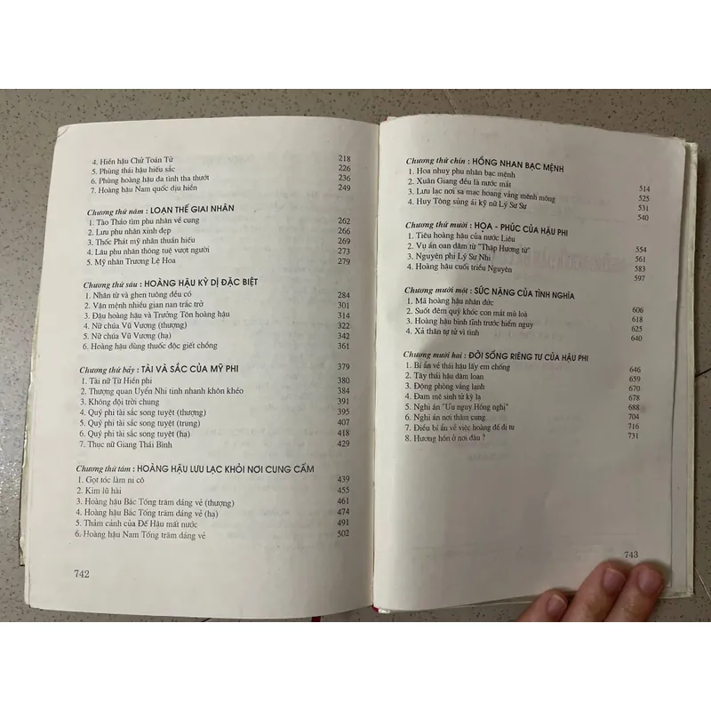 Những Người Đàn Bà Của Hoàng Đế  680833