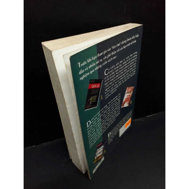 Chiến lược đầu tư vào thị trường chứng khoán của Warren Buffett mới 80% bẩn bìa, ố nhẹ, bị ẩm 2000 HCM1410 Minh Đức MARKETING KINH DOANH 917383