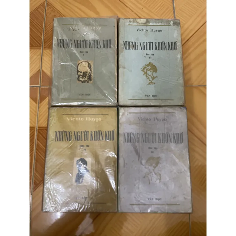 Những người khốn khổ - sách cổ bộ 4 tập 932038