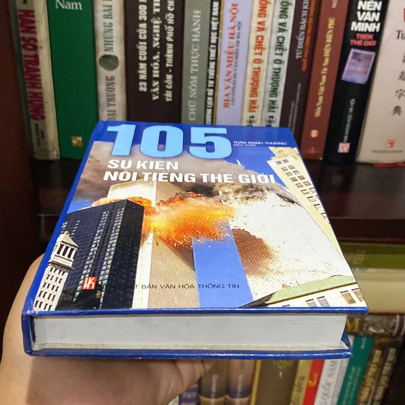 105 SỰ KIỆN NỔI TIẾNG THẾ GIỚI, Bản bìa cứng (XB 2005) 606536