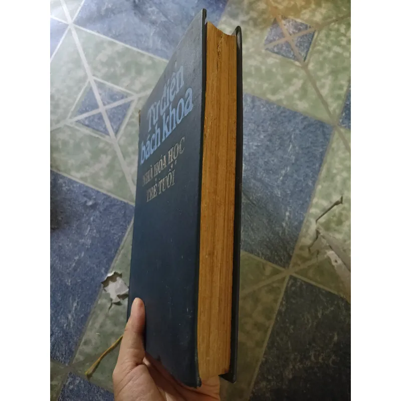 Từ điển bách khoa nhà hóa học trẻ tuổi 932096