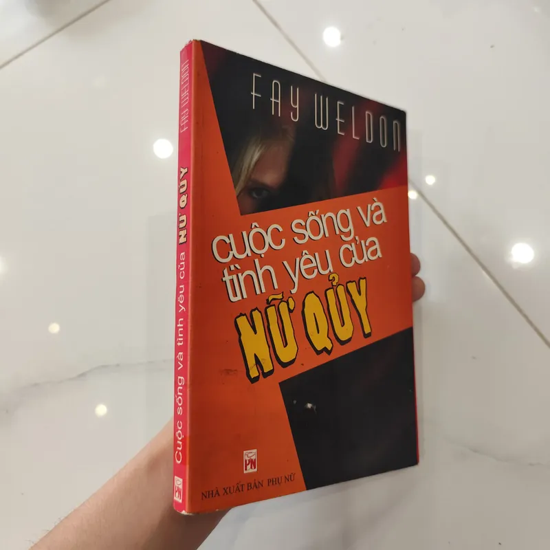 Cuộc sống và tình yêu của nữ quỷ 592428