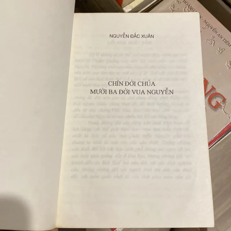 CHÍN ĐỜI CHÚA, MƯỜI BA ĐỜI VUA NGUYỄN (XB 1998) 502416