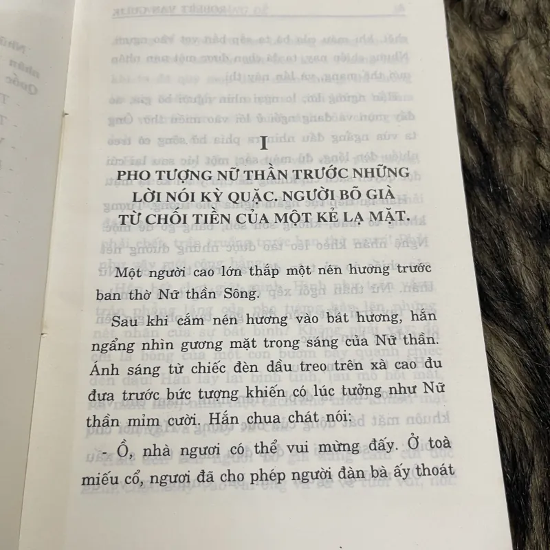 Viên ngọc Hoàng đế 747446