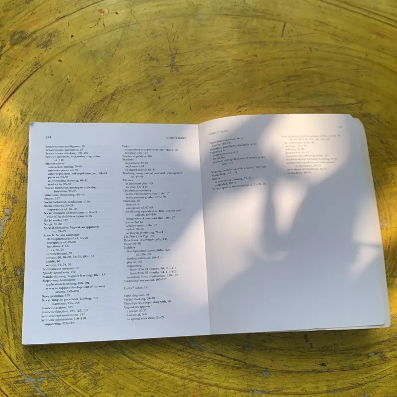 TOOLS OF THE MIND - ELENA BODROKA & DEBORAH J. LEONG 778977