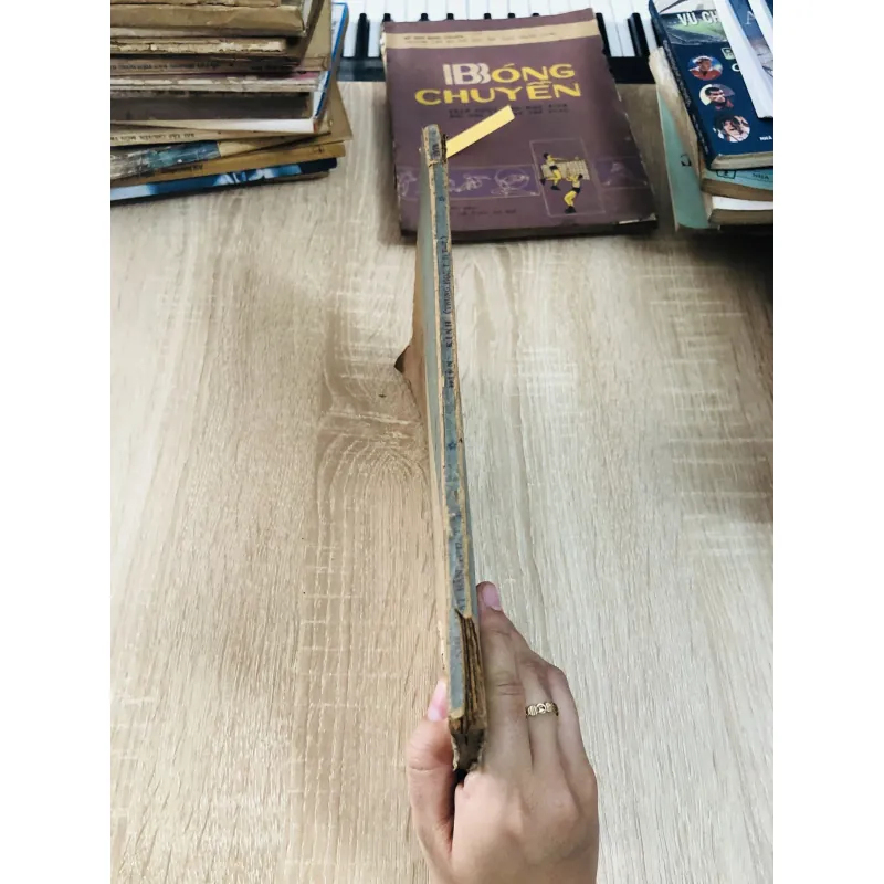 ĐIỀN KINH - sách dùng cho học sinh trung học thể dục thể thao  1042256