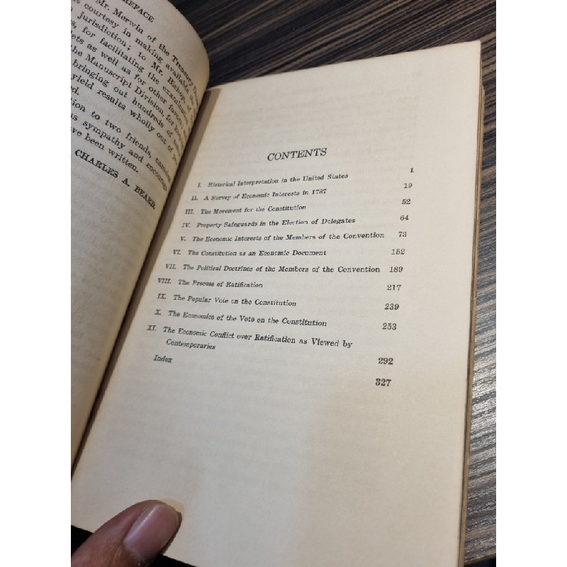 AN ECONOMIC INTERPRETATION OF THE CONSTITUTION OF THE UNITED STATES - Charles A. Beard 164226