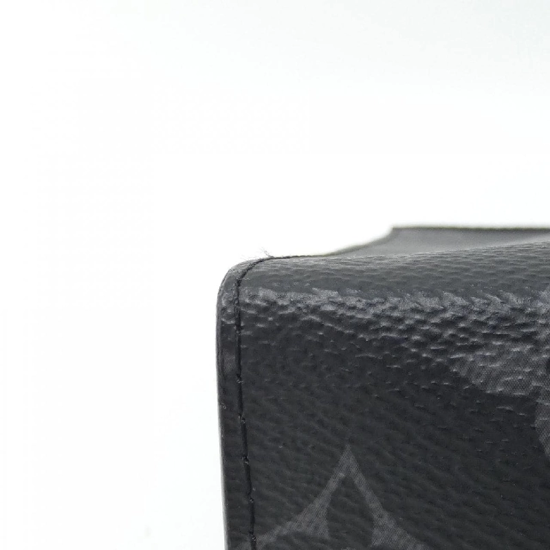 Túi xách Louis Vuitton Monogram Eclipse Pochette Voyage MM M61692 619103