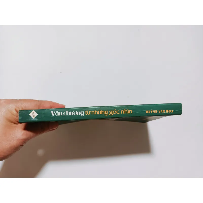 Văn Chương Từ Những Góc Nhìn - Hùynh Văn Hoa

 788410