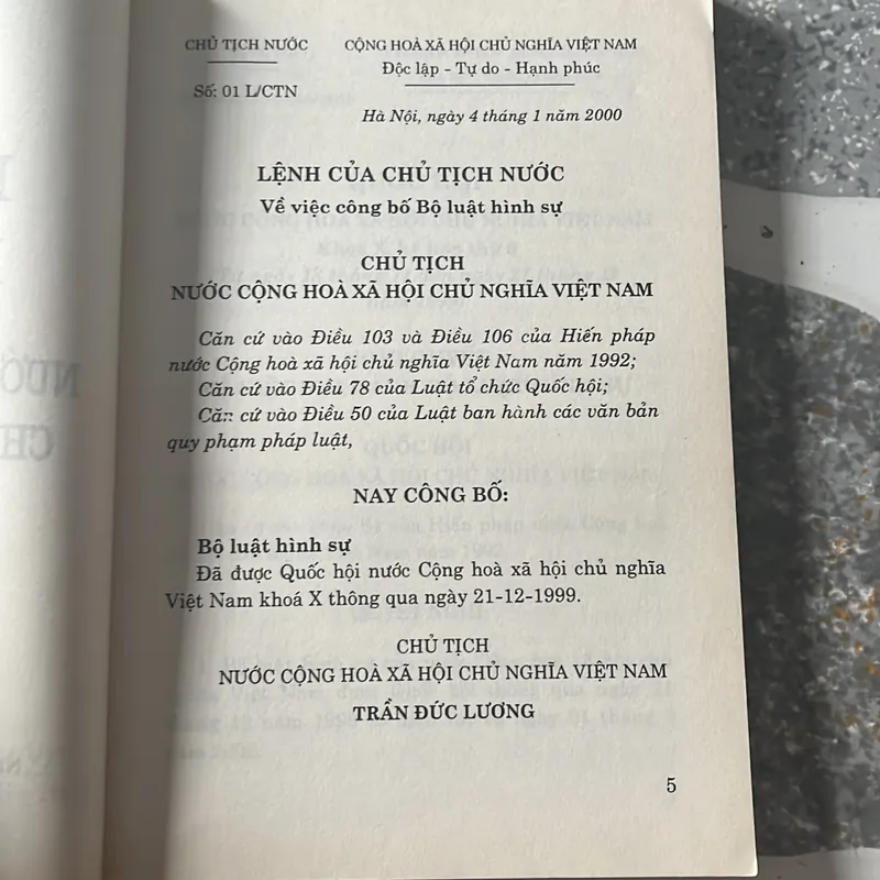 [luật- chính trị] Bộ luật Hình sự 1999 709268