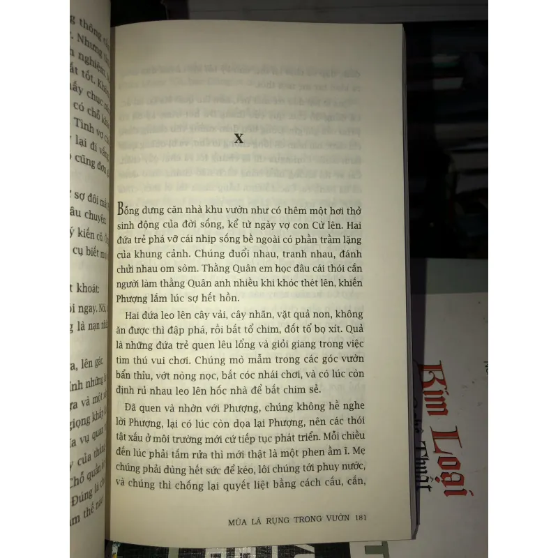 Mùa lá rụng trong vườn - Ma Văn Kháng 1001835