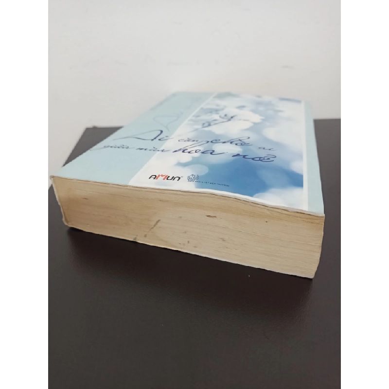 Ai Còn Chờ Ai Giữa Mùa Hoa Nở (2013) - Sói Xám Mọc Cánh Mới 80% HCM.ASB2102 341247