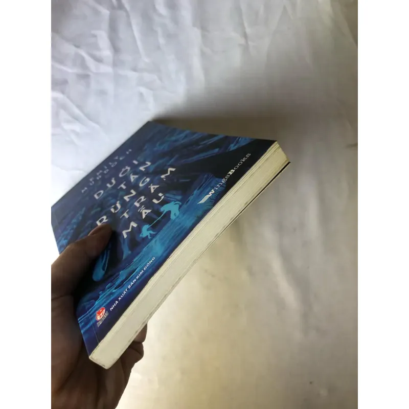 Dưới Tán Rừng Trăm Mẫu - Emily Murdoch 1001925