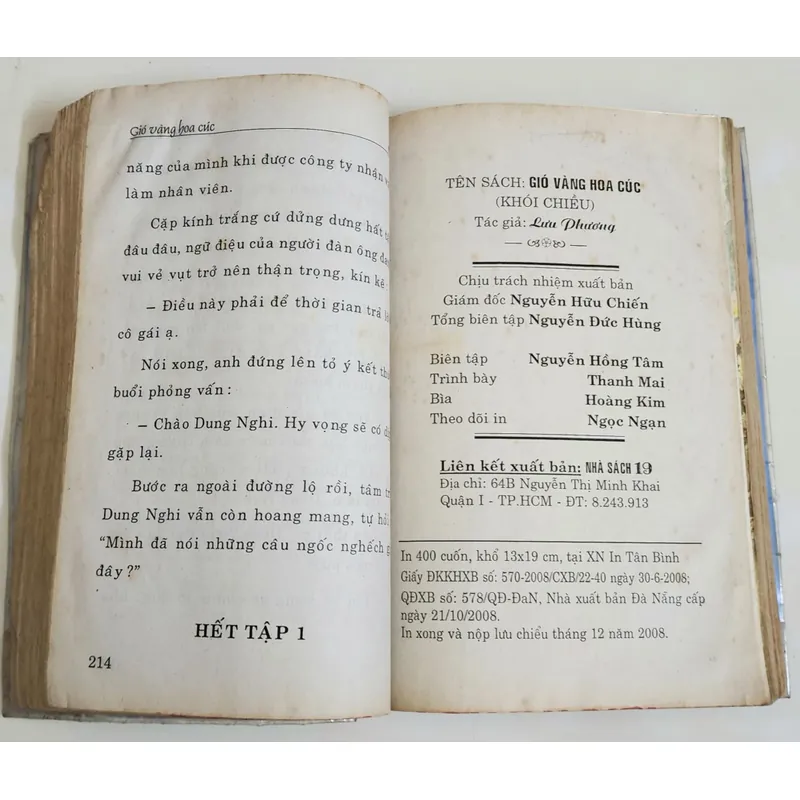 Tiểu thuyết lãng mạn Việt Nam của tác giả Lưu Phương: GIÓ VÀNG HOA CÚC 703535