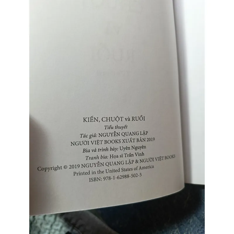 Kiến chuột và ruồi - Nguyễn Quang Lập 975074