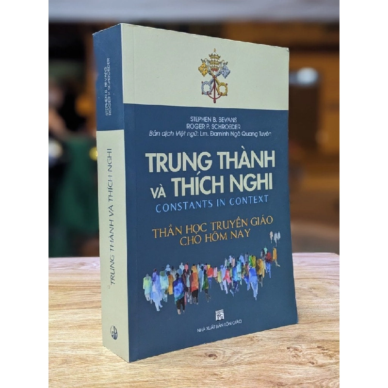 Trung thành và thích nghi  - Nhiều tác giả 324484