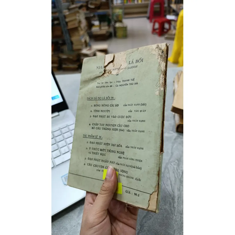 CHẮP TAY NGUYỆN CẦU CHO BỒ CÂU TRẮNG HIỆN - NHẤT HẠNH 758008