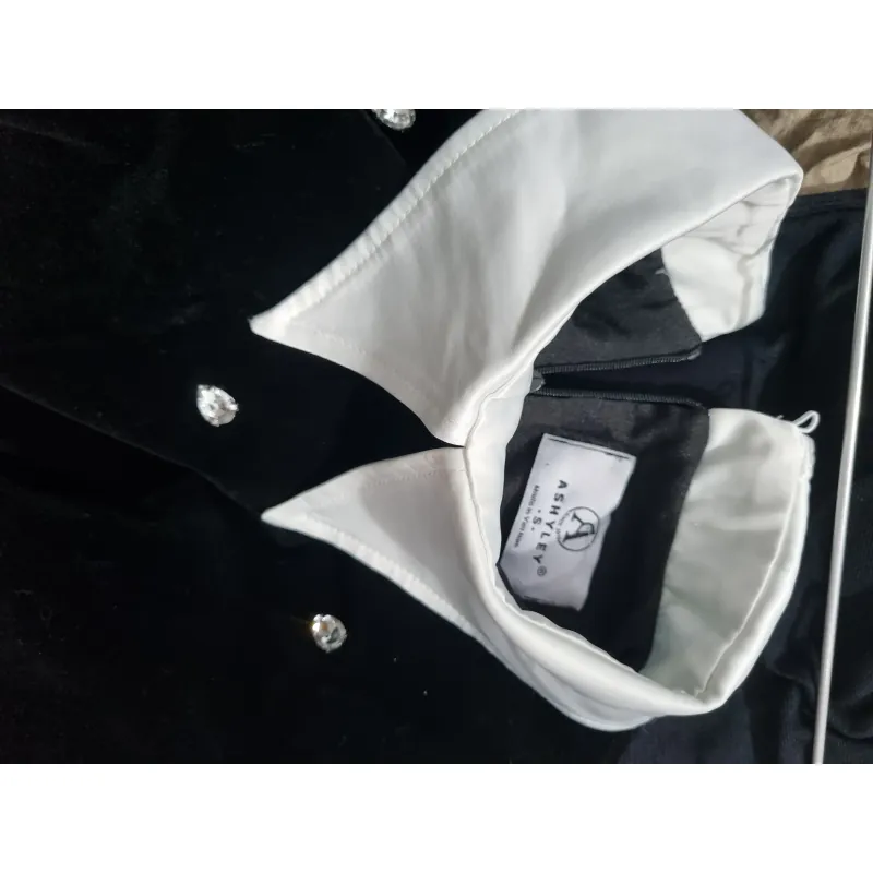 Đầm nhung nữ cổ tim phối đính đá sang trọng chất liệu vải mềm mịn 746076