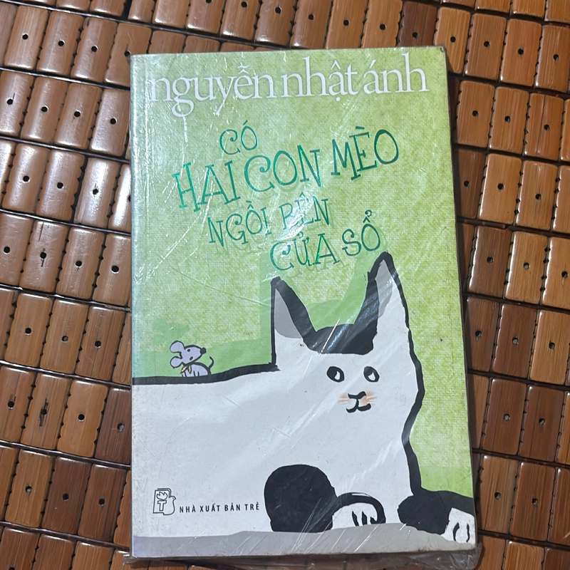 Có Hai Con Mèo Ngồi Bên Cửa Sổ 552303