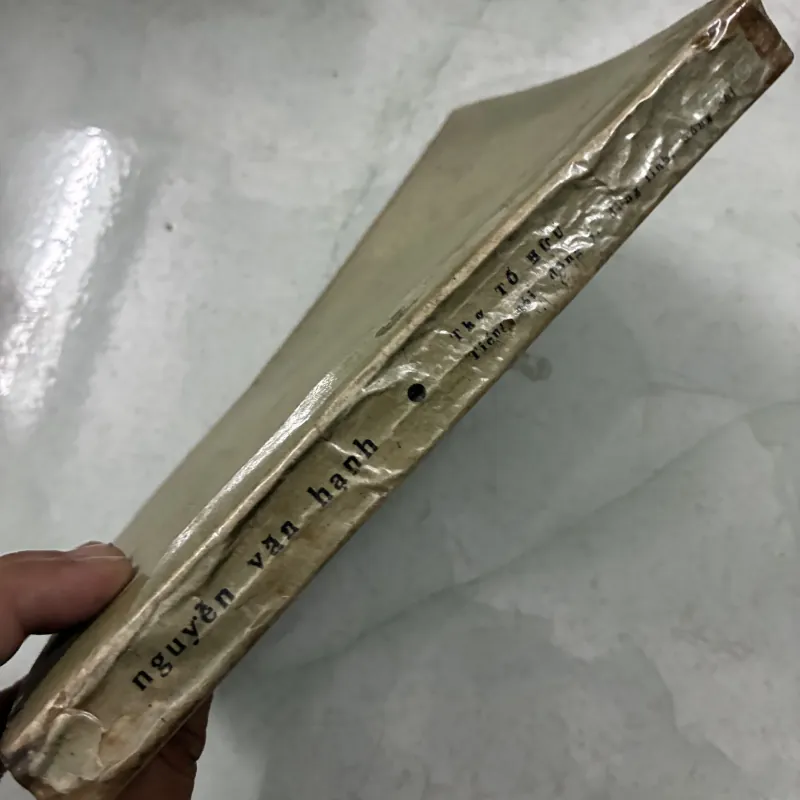 Thơ Tố Hữu: tiếng nói đồng ý, đồng tình, đồng chí - Nguyễn Văn Hạnh 1024230