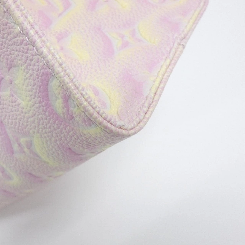 Túi xách Louis Vuitton Monogram Empreinte (Summer Stardust) On The Go PM M46168 - Hàng hiệu Authentic 804360