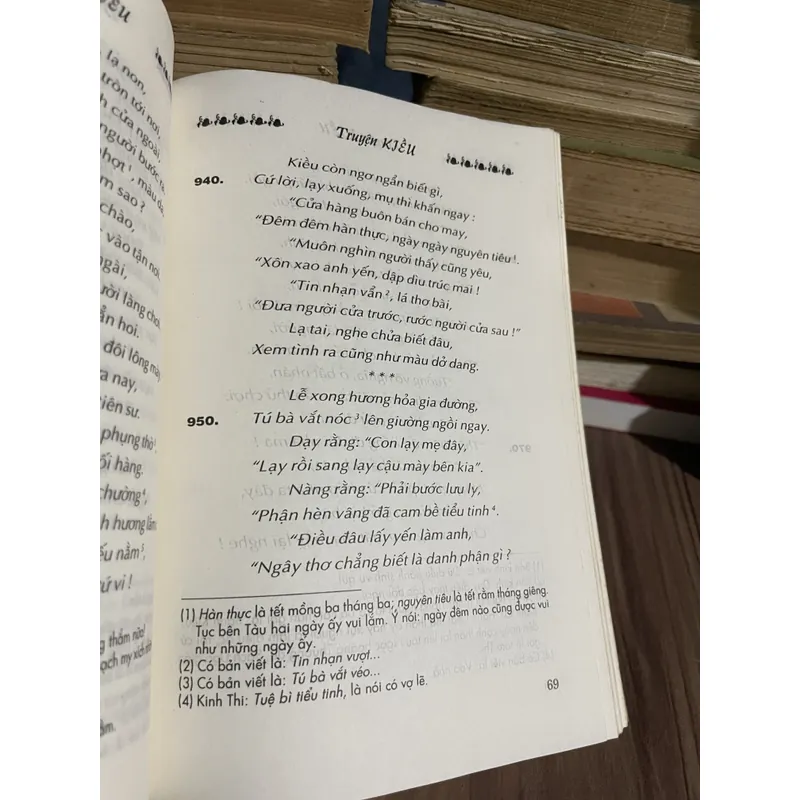 TRUYỆN KIỀU - BÙI KỶ và TRẦN TRỌNG KIM hiệu khảo 737836