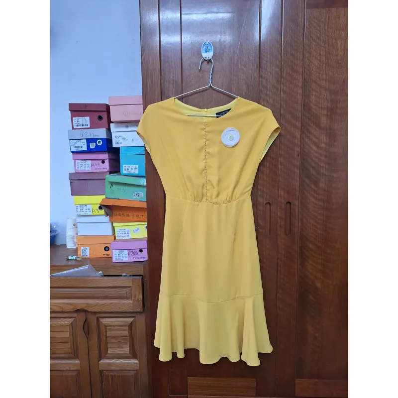 Váy công sở size S, mới trên 90% 972522