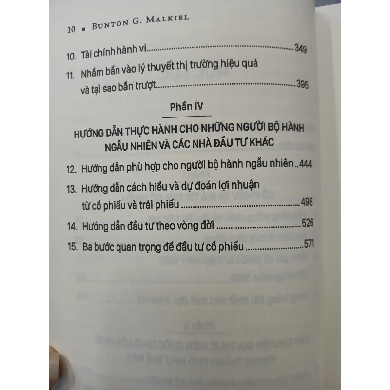 BƯỚC ĐI NGẪU NHIÊN TRÊN PHỐ WALL - THANH HUYỀN, THƯ TRANG 745700