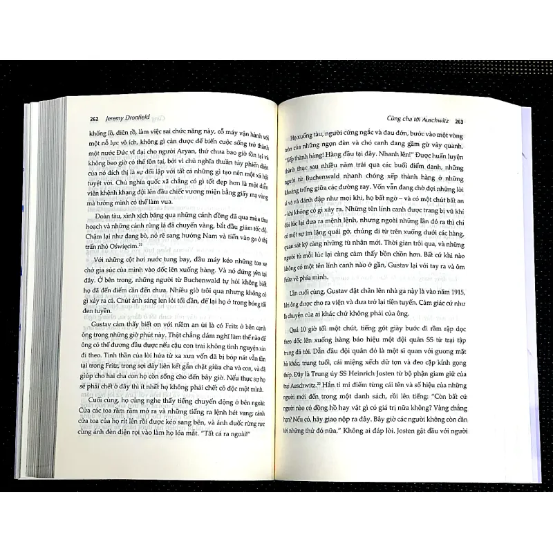 CÙNG CHA ĐẾN AUSCHWITZ 1005126