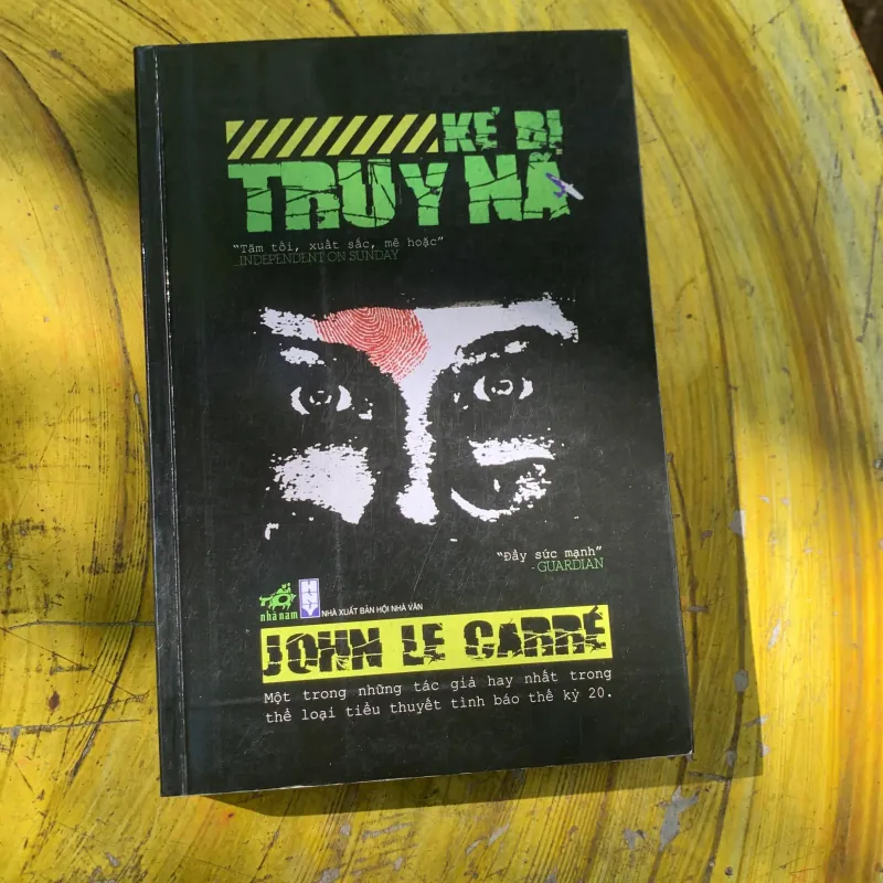 kẻ bị truy nã - JOHN LE CARRE 747684