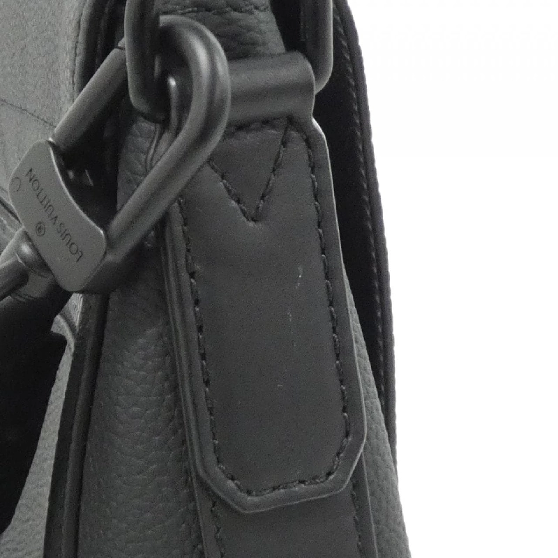 Túi đeo chéo Louis Vuitton LV Aerogram Takeoff Messenger M57080 - Hàng hiệu Chính hãng 802040