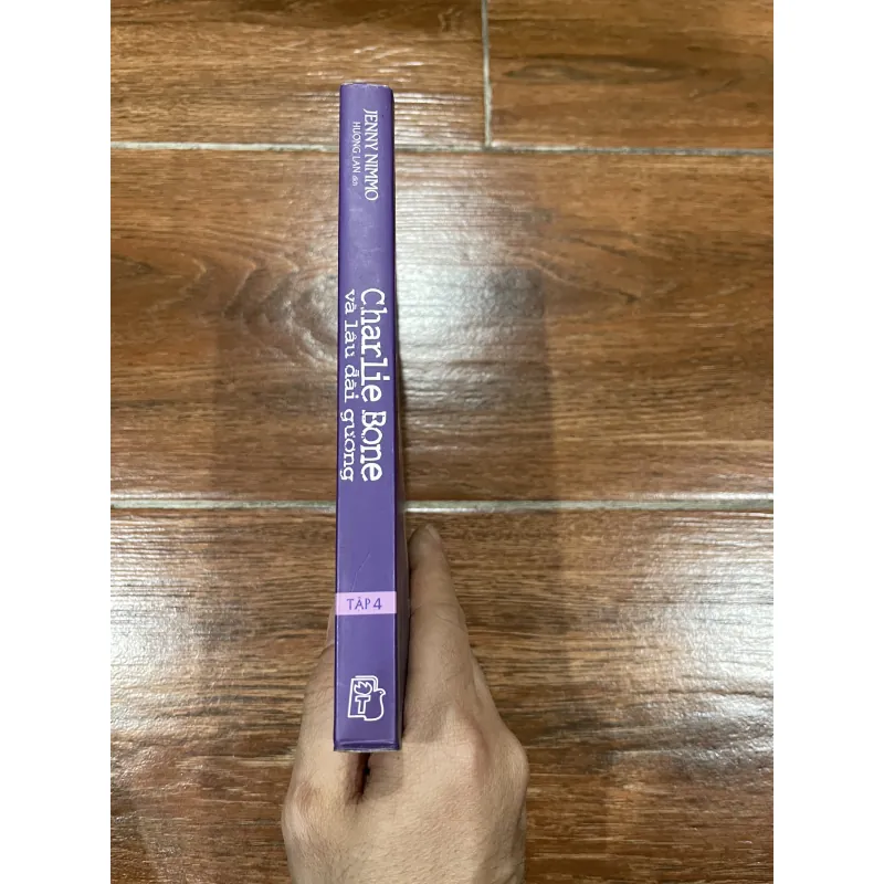 Charlie Bone tập 4 799557