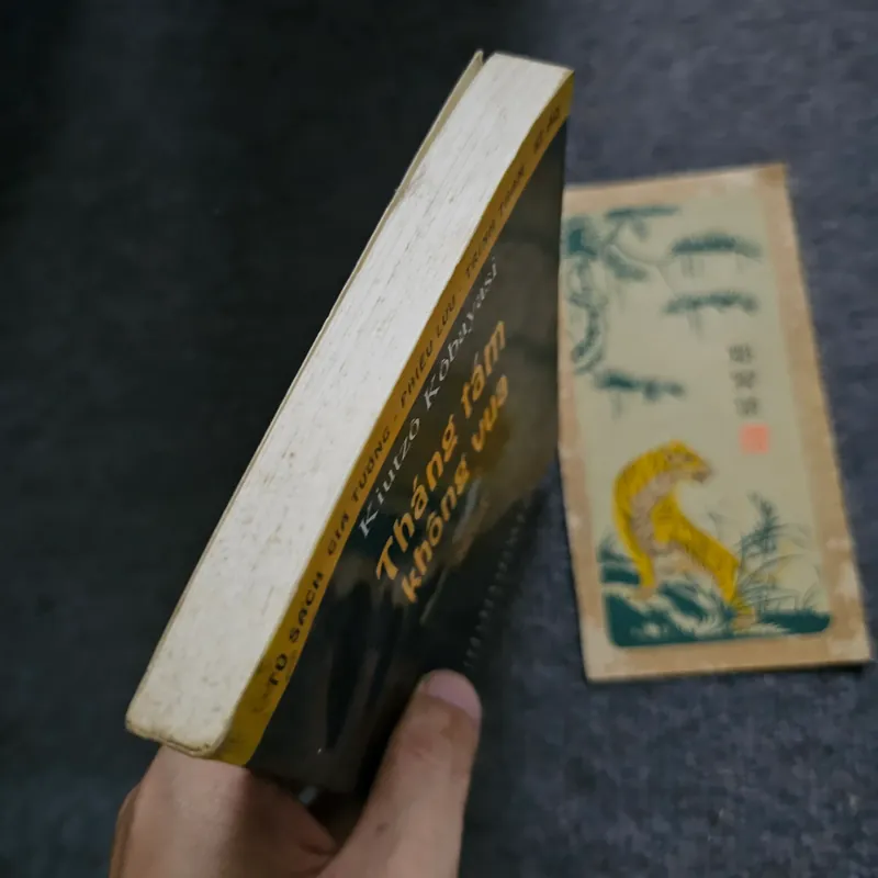 Tháng tám không vua 734699