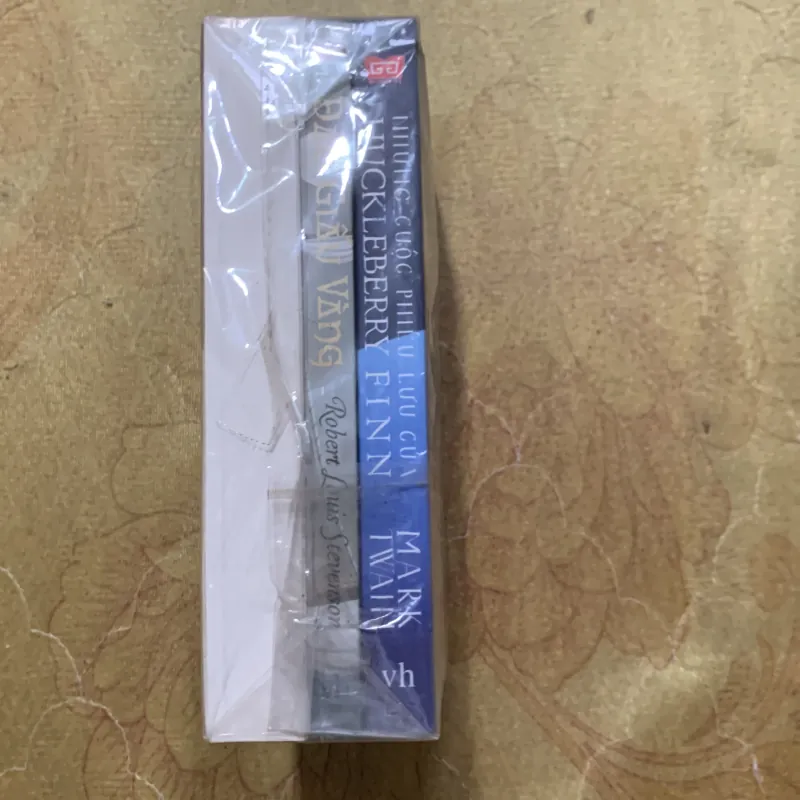 COMBO NHỮNG CUỘC PHIÊU LƯU CỦA HUCKLEBERRY FINN, OLVER TWIST, ĐẢO GIẤU VÀNG -  ĐINH TỊ XB 752134