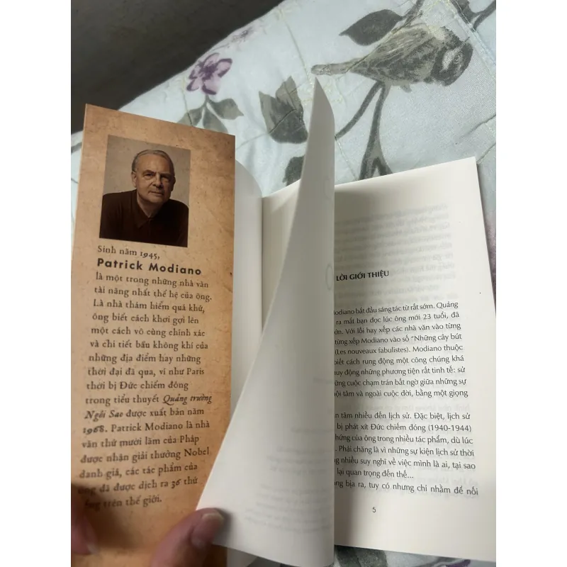 Quảng trường ngôi sao - Patrick Modiano 993153