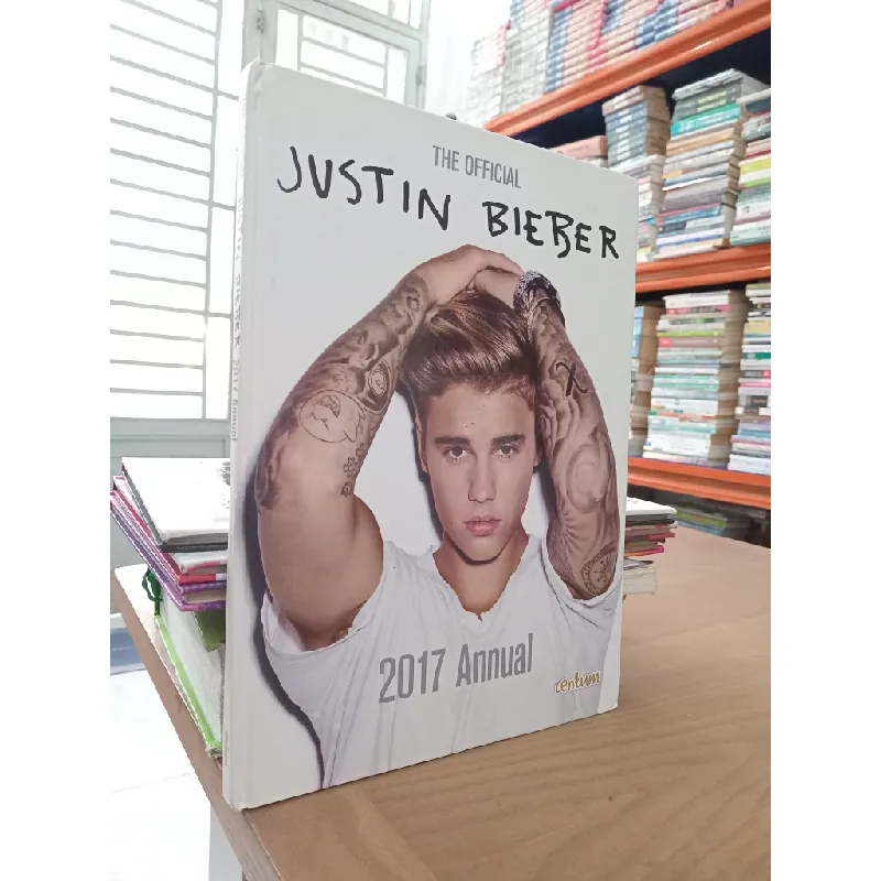 The official Justin Bieber 2017 annual 577160