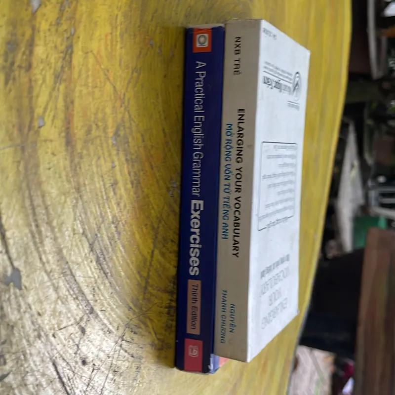 COMBO A PRACTICAL ENGLISH GRAMMAR EXERCISES- ENLARGING YOUR VOCABULARY 568598