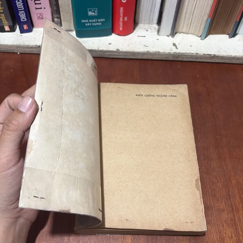 II Sách Kỹ Năng: Giúp Chồng Thành Công - Bà Dale Carnegie - Nguyễn Hiến Lê (Dịch) - 1989 752321